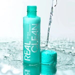 New 2X Real Techniques Real Clean Makeup Remover Hyaluronic Acid VitaminC Brush